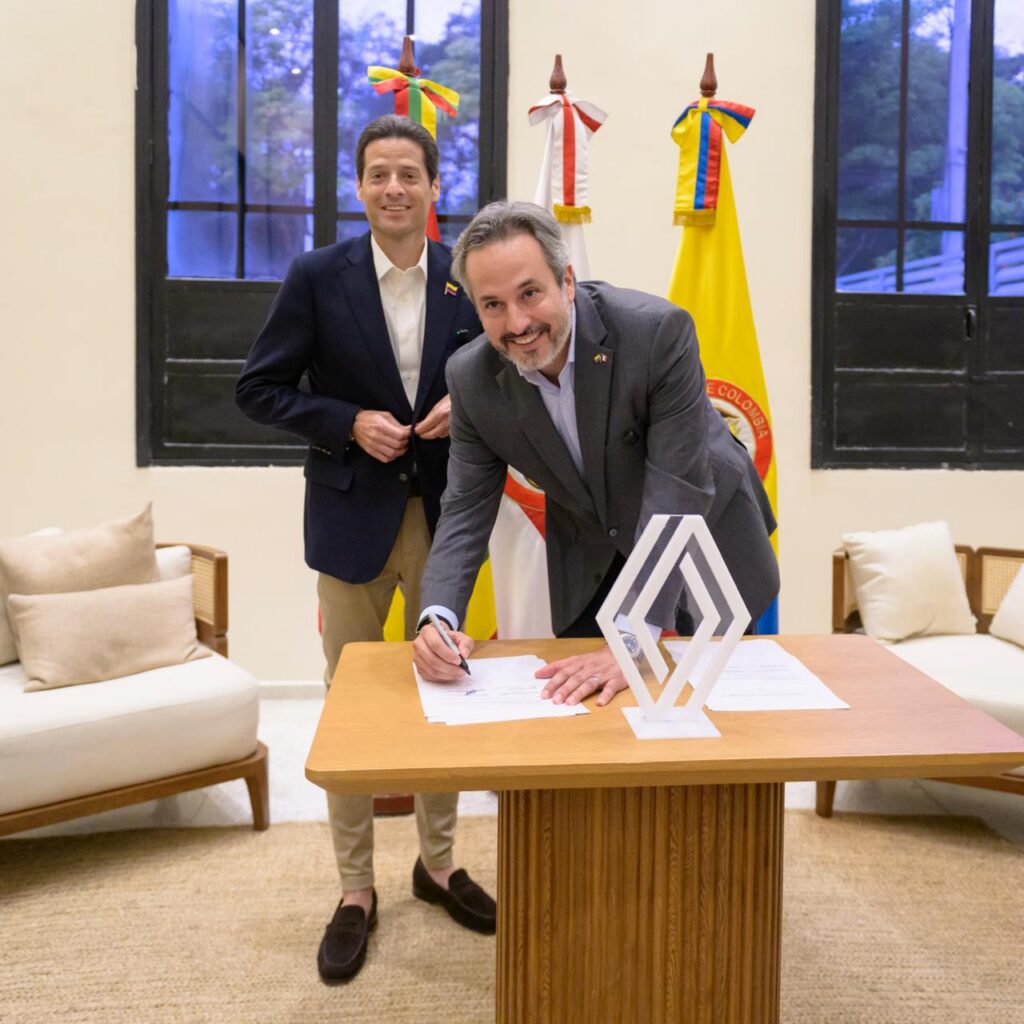 RENAULT-SOFASA Y EL GOBIERNO NACIONAL FIRMAN PACTO DE INTENCIÓN PARA AVANZAR EN UN PROYECTO INDUSTRIAL QUE PODRÍA REPRESENTAR UNA INVERSIÓN DE USD 150 MILLONES